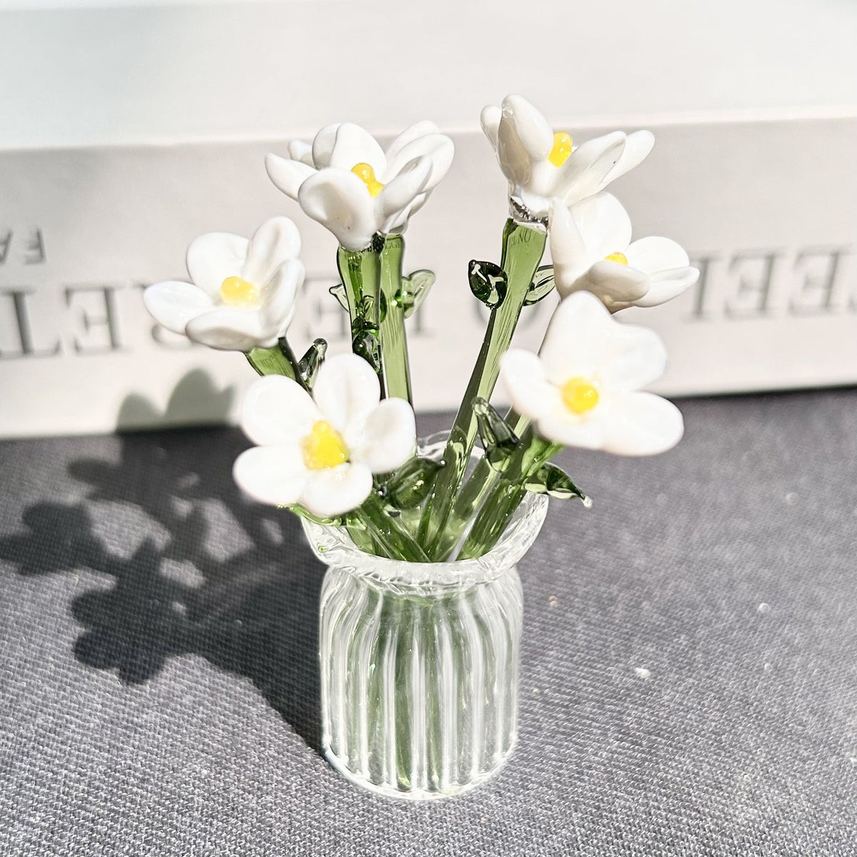 1 Set (7 Flowers+1 Vase) Handcrafted Mini Glass Artificial Flower Ornaments