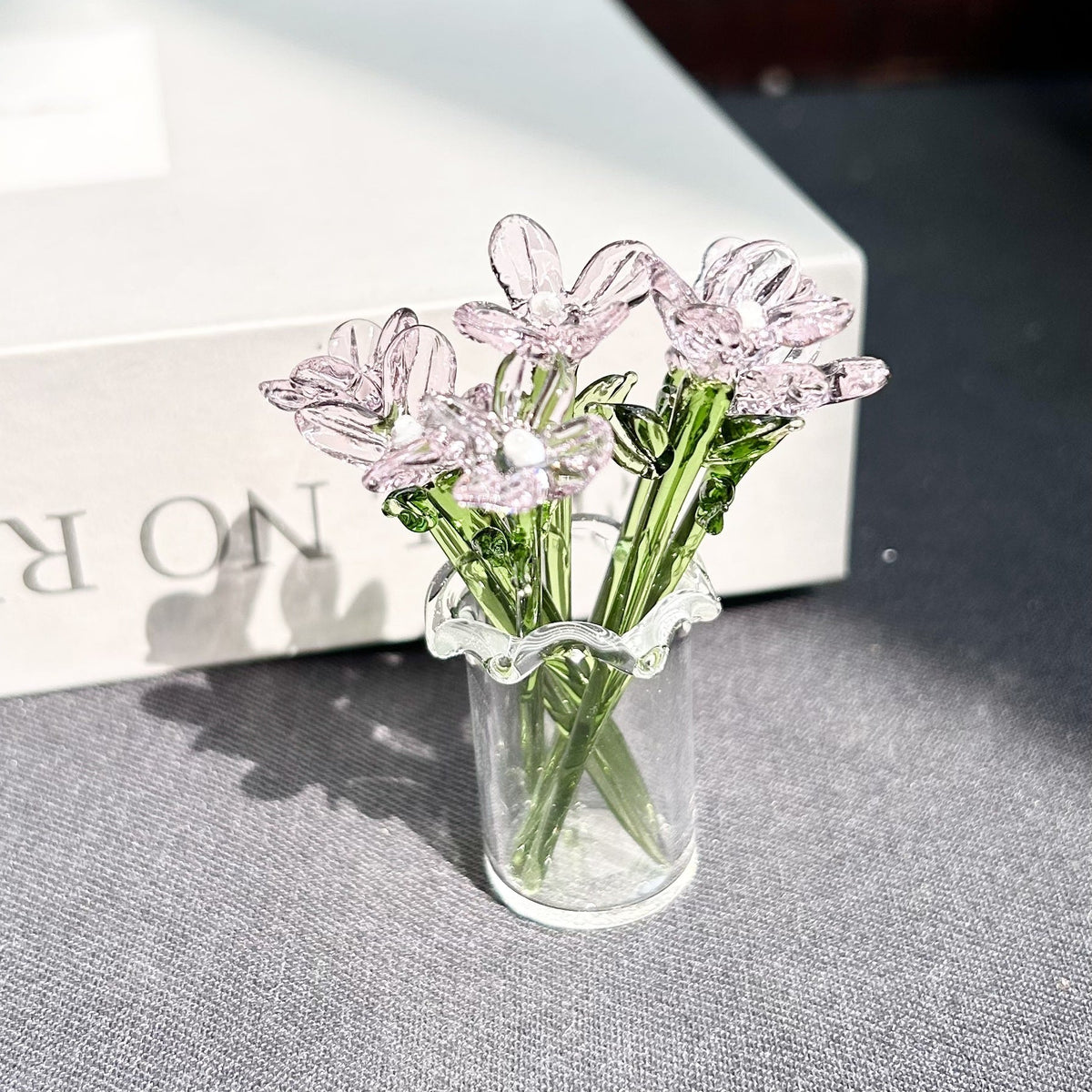 1 Set (7 Flowers+1 Vase) Handcrafted Mini Glass Artificial Flower Ornaments